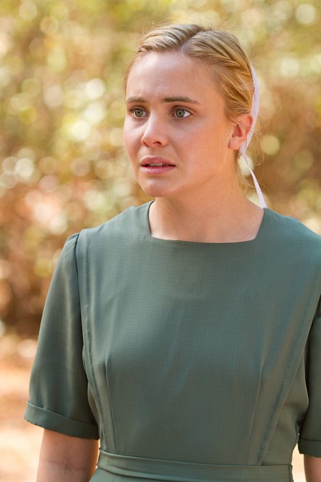 Leah Pipes - The Devil's Hand - Film
