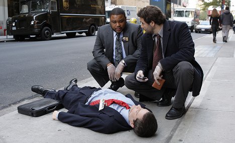 Anthony Anderson, Jeremy Sisto - Law & Order - Photos