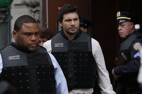 Anthony Anderson, Jeremy Sisto - Law & Order - Fed - Photos