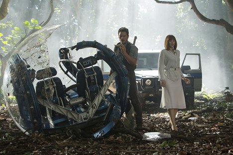 Chris Pratt, Bryce Dallas Howard - Jurassic World - Kuvat elokuvasta