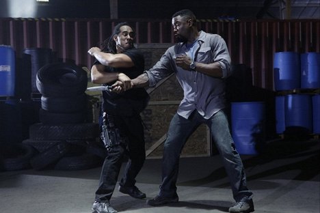 Lateef Crowder, Michael Jai White - Falcon Rising - Van film