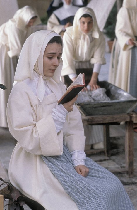 Adriana Domínguez - El puente de San Luis Rey - De la película