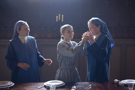 Noémie Churlet, Ariana Rivoire, Isabelle Carré - Historia Marii - Z filmu