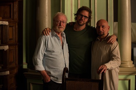 Michael Caine, Brad Anderson, Ben Kingsley - Hysteria - Tournage