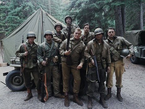 Ryan Kelley, Chuck Liddell, Noah Segan, Steven Luke, Dolph Lundgren, Jake Stormoen, Luke Goss, K.C. Clyde - War Pigs - Tournage