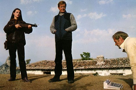 Carole Bouquet, Roger Moore, Julian Glover - 007 - Missão Ultra-Secreta - Do filme