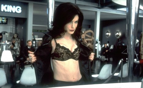 Lara Flynn Boyle - Men in Black II - Filmfotos