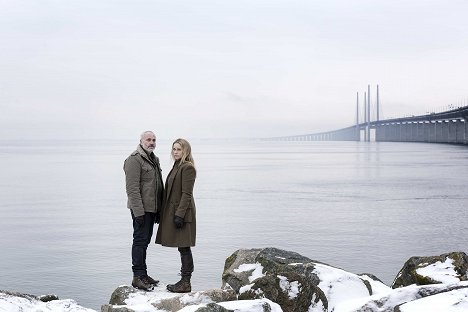 Kim Bodnia, Sofia Helin - Die Brücke - Season 2 - Werbefoto