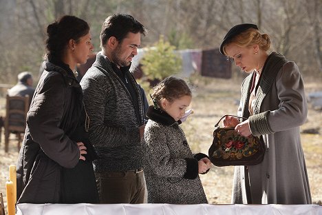 Biser A. Arichtev, Michaela Procházková, Markéta Plánková - The Manor House - Making of