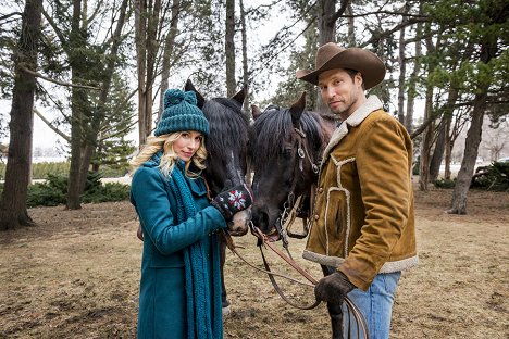 Sarah Carter, Damon Runyan - One Starry Christmas - Z filmu