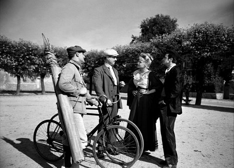 Claude Castaing, Claude Dauphin, Simone Signoret, Serge Reggiani - Goldhelm - Filmfotos