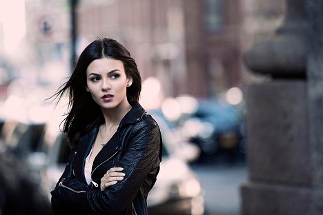 Victoria Justice - Cukorfalat - Promóció fotók