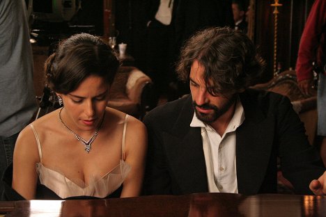 Ana Claudia Talancón, José María de Tavira - Arráncame la vida - Kuvat elokuvasta