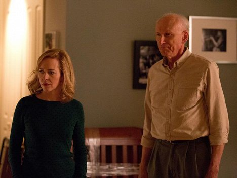 Amy Hargreaves, James Rebhorn - Homeland - The Star - Photos
