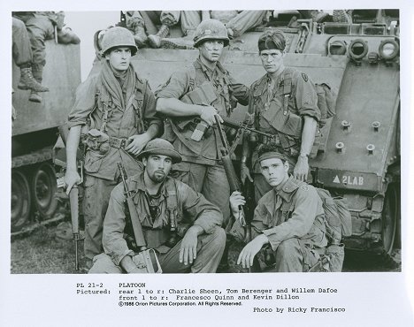 Charlie Sheen, Francesco Quinn, Tom Berenger, Willem Dafoe, Kevin Dillon - Platoon - Lobby Cards