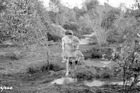 Marla Landi - Der Hund von Baskerville - Filmfotos