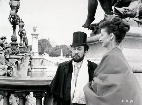 José Ferrer, Suzanne Flon - Moulin Rouge - Photos