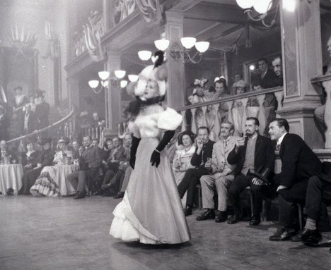 Zsa Zsa Gabor - Moulin Rouge - Van film