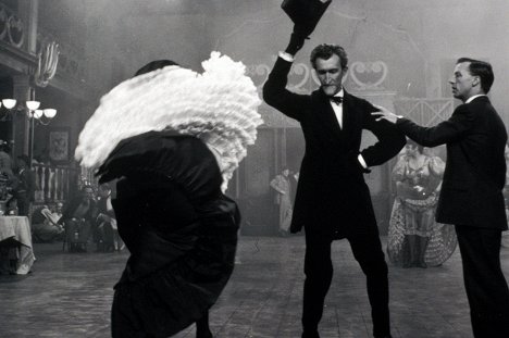 Walter Crisham - Moulin Rouge - Photos