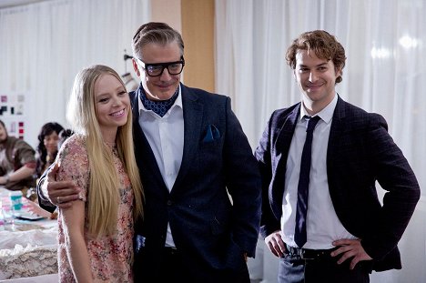 Portia Doubleday, Chris Noth, Marc-André Grondin - After the Ball - Z filmu