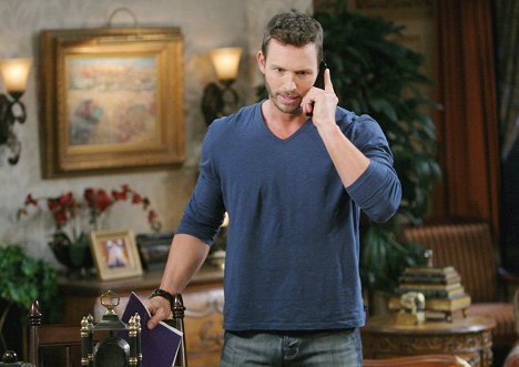 Eric Martsolf - Days of Our Lives - Van film