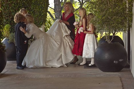 Jennie Garth, Catherine Hicks - A Christmas Wedding Tail - Kuvat elokuvasta