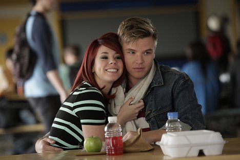 Jillian Rose Reed, Brett Davern - Awkward. - De la película