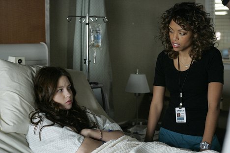 Daveigh Chase, Jaime Lee Kirchner - Mercy - I'm Not That Kind of Girl - Photos