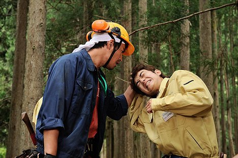 Hideaki Itō, Shōta Sometani - Wood Job! - Photos