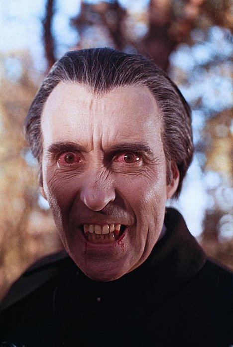 Christopher Lee - Taste the Blood of Dracula - Photos