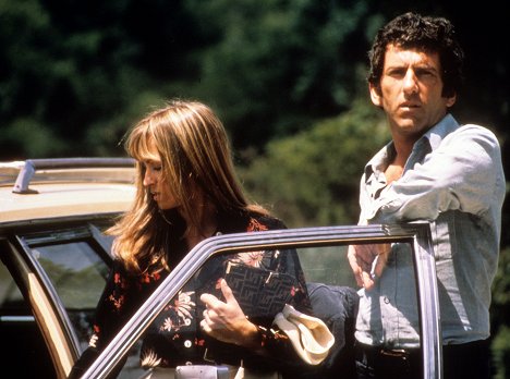Suzy Kendall, Barry Newman - Fear Is the Key - Filmfotos
