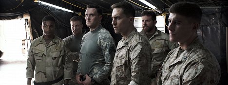 Cory Hardrict, Owain Yeoman, Tony Nevada, Bradley Cooper, Brett Edwards - American Sniper - Film
