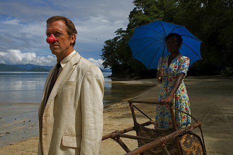 Hugh Laurie, Florence Korokoro - Mr. Pip - Kuvat elokuvasta