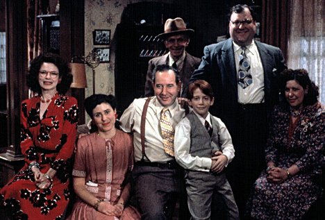 Dianne Wiest, Julie Kavner, Michael Tucker, Seth Green, Josh Mostel