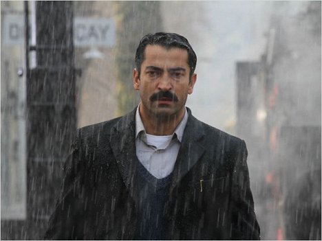 Kenan İmirzalıoğlu - Uzun Hikaye - De la película