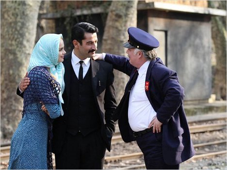 Kenan İmirzalıoğlu - Uzun Hikaye - Filmfotos