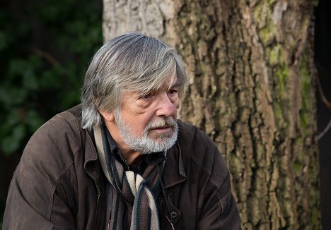 Jiří Bartoška - Reportérka - V plamenech - De la película