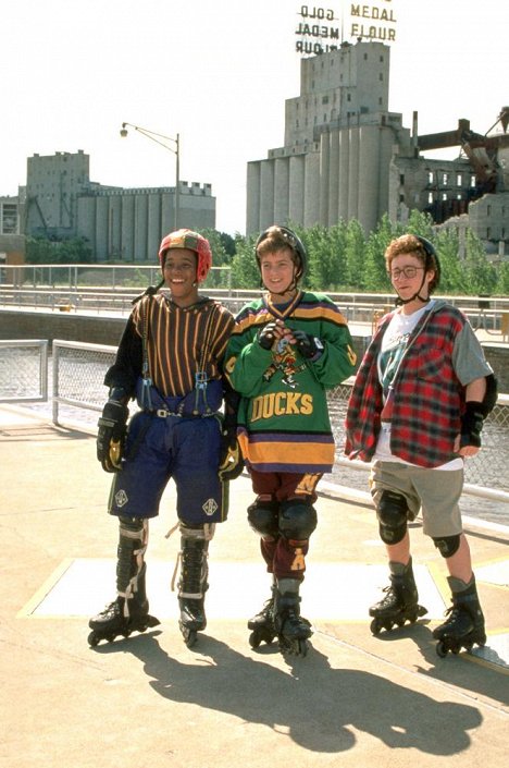 Brandon Quintin Adams, Joshua Jackson, Matt Doherty - Mighty Ducks 2 - Das Superteam kehrt zurück - Werbefoto