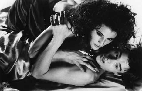 Cecilia Peck, Robert Sean Leonard - I was a Teenage Vampire - Filmfotos