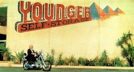 Donald Sutherland - Younger & Younger - De la película