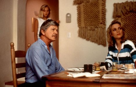 Charles Bronson, Peggy Lipton