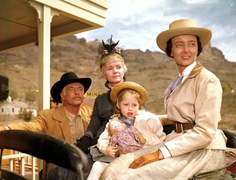 George Peppard, Debbie Reynolds, Carolyn Jones - How the West Was Won - Photos