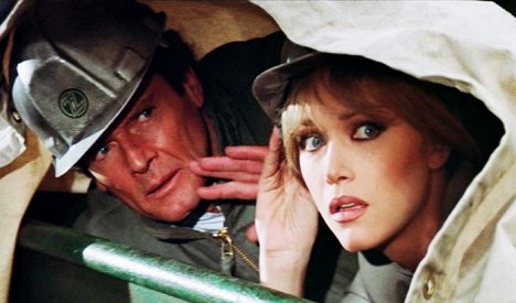 Roger Moore, Tanya Roberts - James Bond: Vyhliadka na smrť - Z filmu
