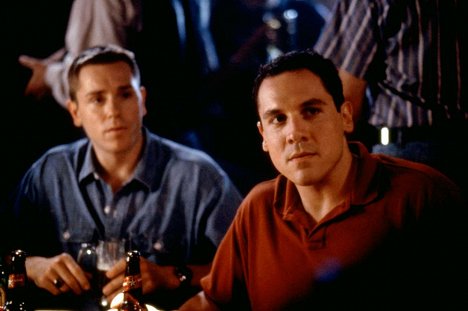 Ron Eldard, Jon Favreau - Deep Impact - Photos