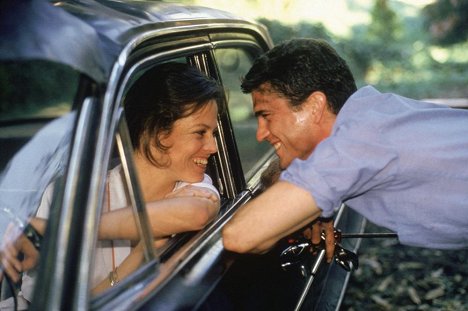 Sigourney Weaver, Mel Gibson - The Year of Living Dangerously - Photos