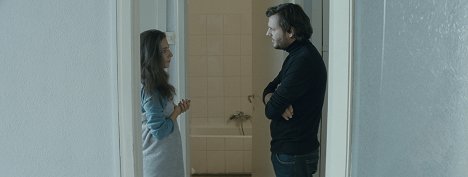 Diana Avramut, Bogdan Dumitrache - Quando a Noite Cai em Bucareste ou Metabolismo - Do filme