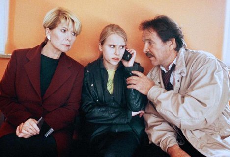 Christiane Hörbiger, Susanne Bormann, Götz George - Schimanski - Schimanski muß leiden - Filmfotos