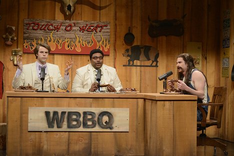 Brooks Wheelan, Kenan Thompson, Andrew Garfield - Saturday Night Live - Photos