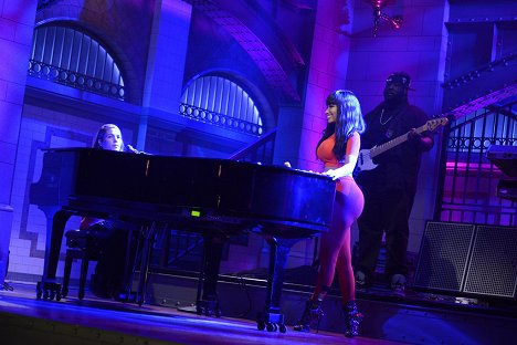 Skylar Grey, Nicki Minaj - Saturday Night Live - Filmfotók