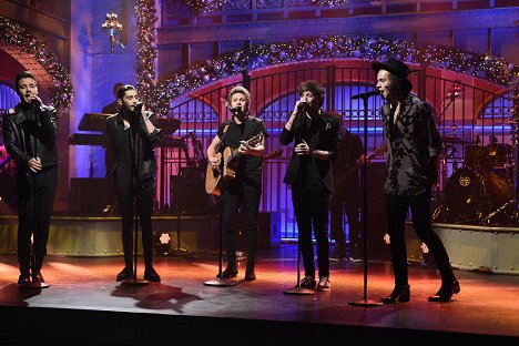 Liam Payne, Zayn Malik, Niall Horan, Louis Tomlinson, Harry Styles - Saturday Night Live - Photos